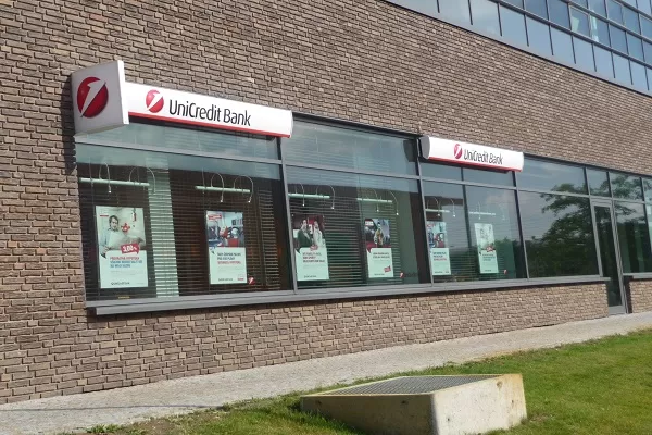 Unicredit, volano i dati sulla trimestrale e il titolo schizza in Borsa
