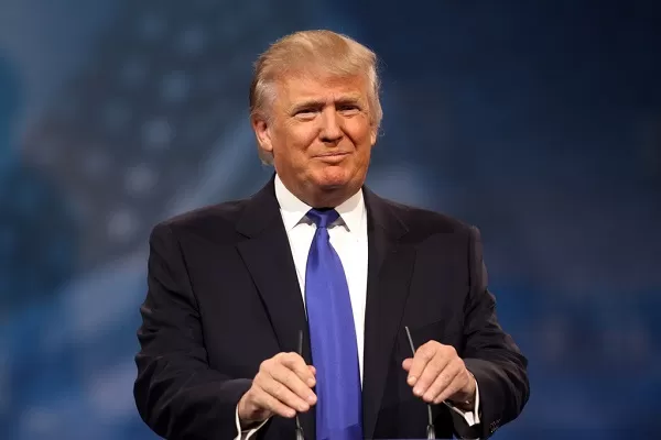 Donald Trump smonta i lavori del G7 e rilancia dazi sulle auto