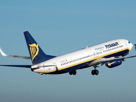 Voli Ryanair 2018: bagagli a mano, scatta nuova policy per la compagnia aerea