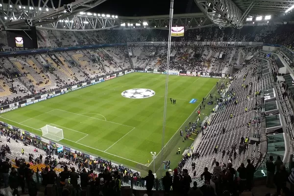 Azioni Juventus Football Club, Cristiano Ronaldo bomber anche in Borsa