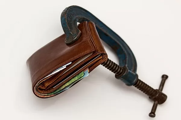 Aumento dei prezzi, batosta ottobre 2018 con benzina e bollette energia