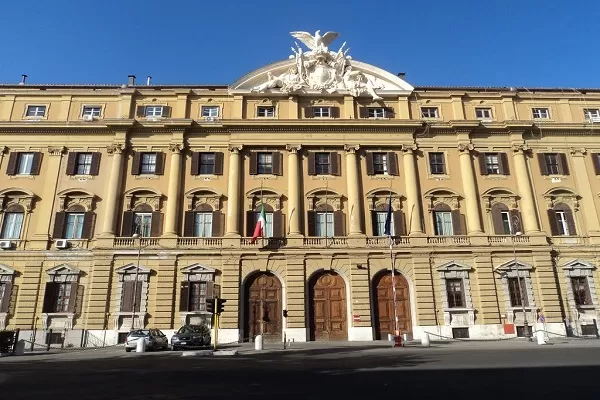 Aste titoli di Stato italiani, rendimenti CTZ in forte rialzo